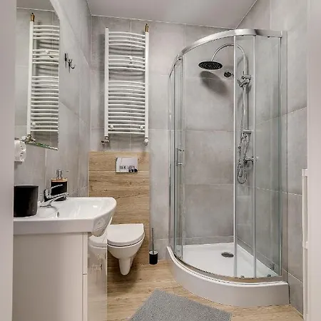 Platinum 18 Apartment